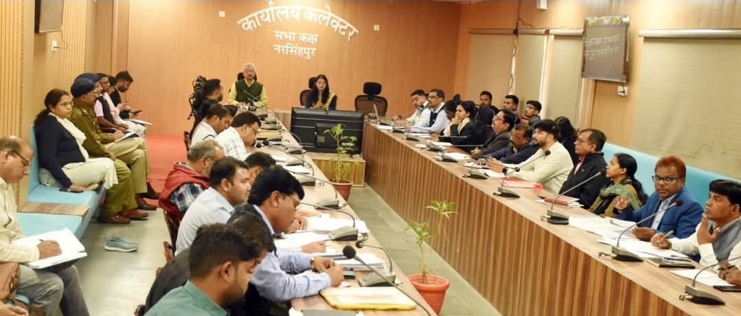 कलेक्टर श्रीमती रजनी सिंह की अध्यक्षता में समय सीमा की बैठक सम्पन्न