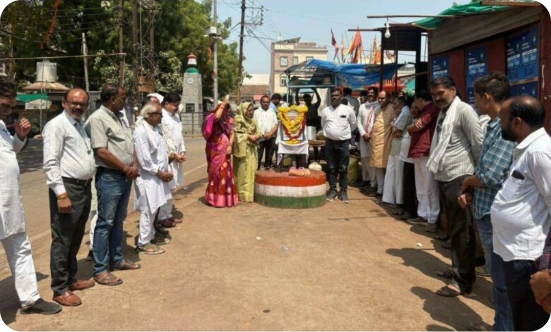 गाडरवारा पूर्व प्रधानमंत्री स्व.राजीव गांधी पुण्यतिथि पर कांग्रेस की श्रद्धांजलि सभा”