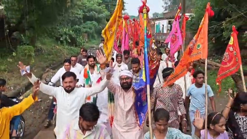 बाबा श्याम के जयकारों से गूंजा गाडरवारा, भव्य निशान यात्रा में उमड़ा आस्था का सैलाब